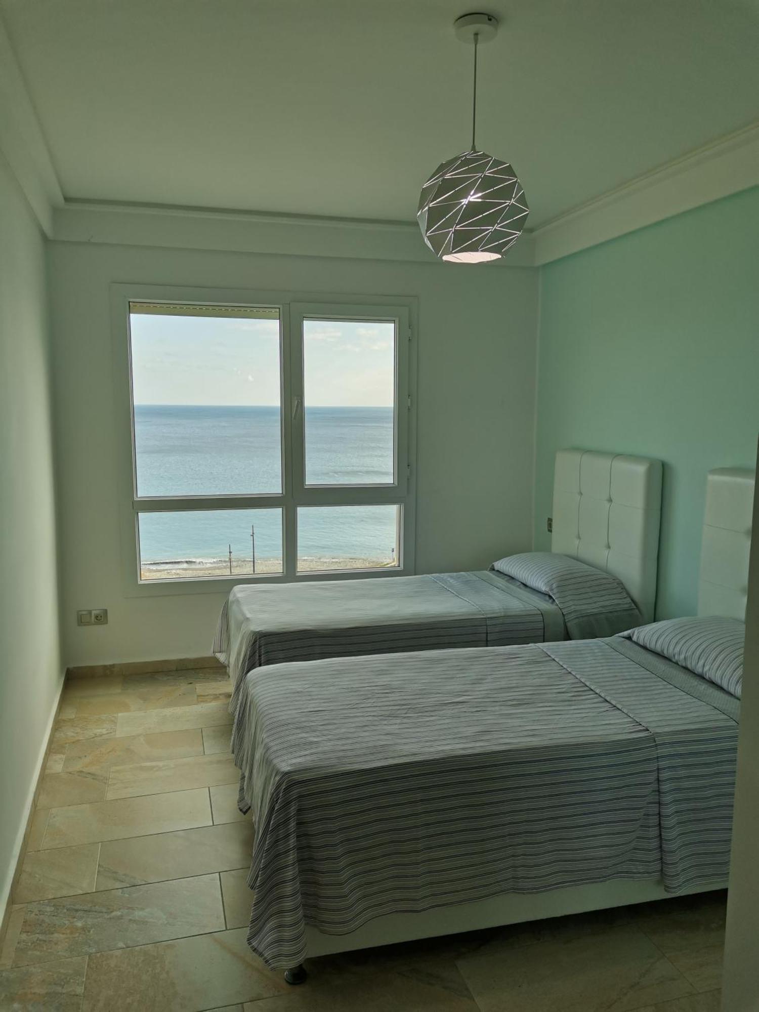 Appartf3 Vue Panoramique Sur Mer Residence Vista Del Mar Fnideq Exteriör bild
